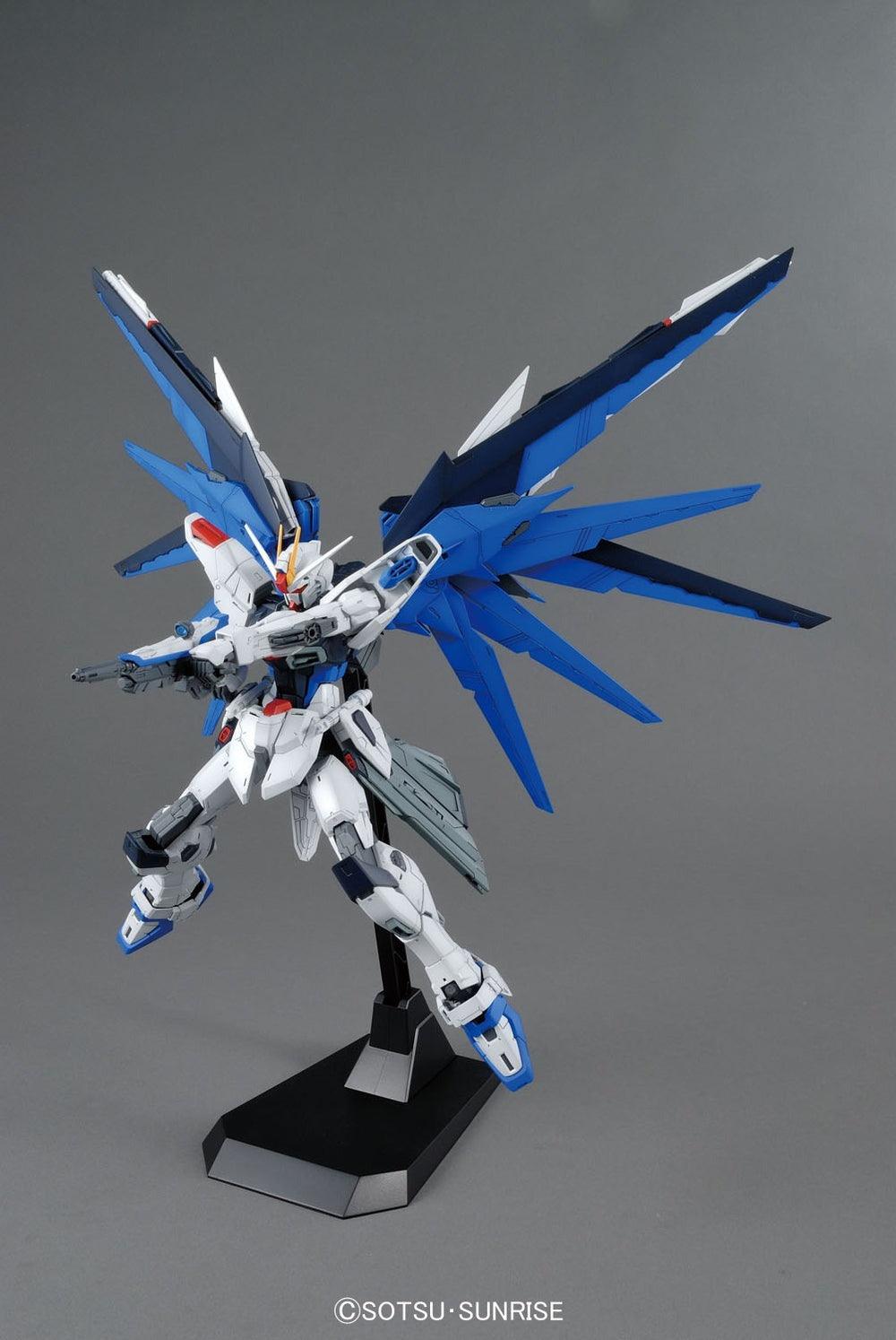 Bandai MG 1/100 Freedom Gundam Ver.2.0, image 6