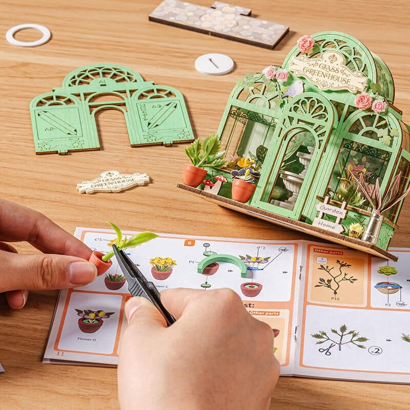 Rolife Green Fountain Garden DIY Miniature House Kit, image 6
