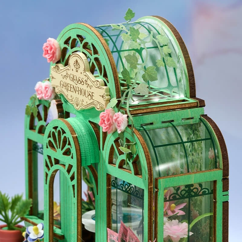 Rolife Green Fountain Garden DIY Miniature House Kit, image 3