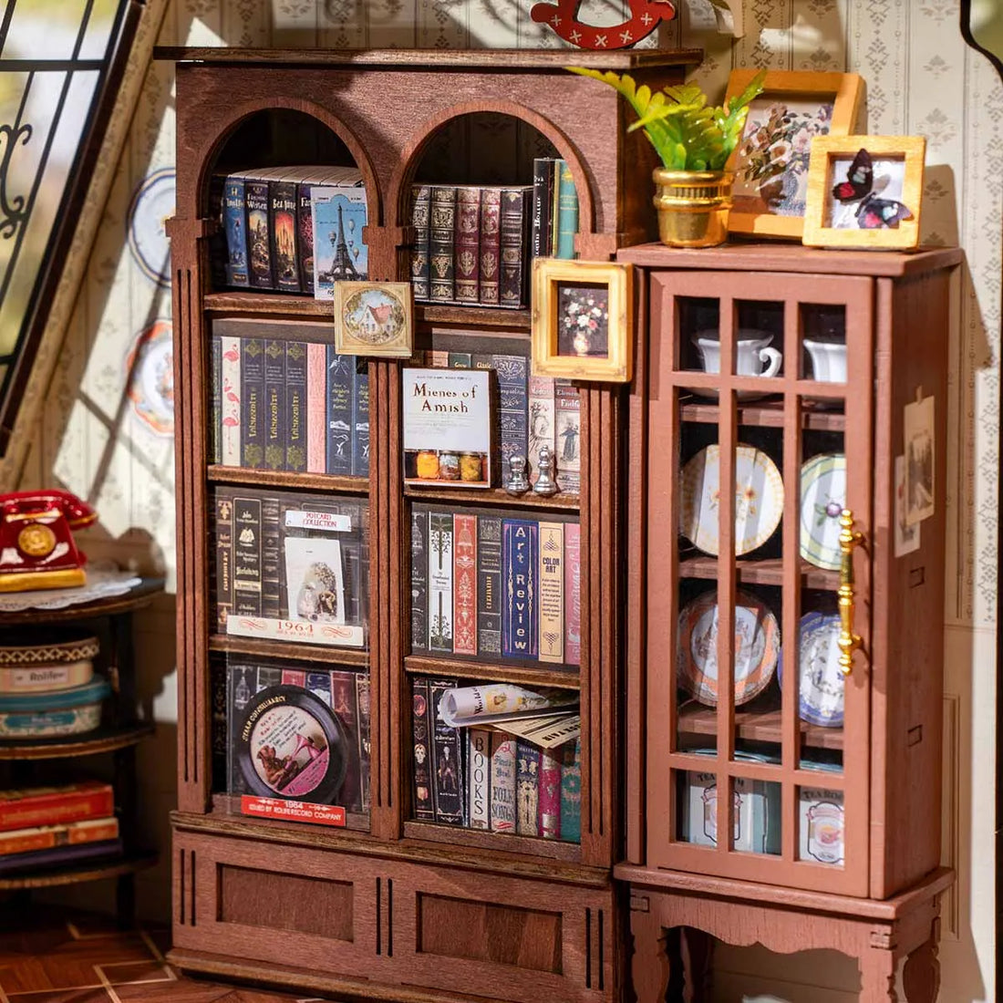 Rolife Catherine's Living Room DIY Miniature House Kit, image 5