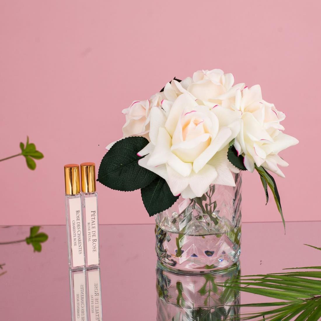 Cote Noire - Herringbone Flower - 5 French Roses - Clear - Pink Blush - HCF32.