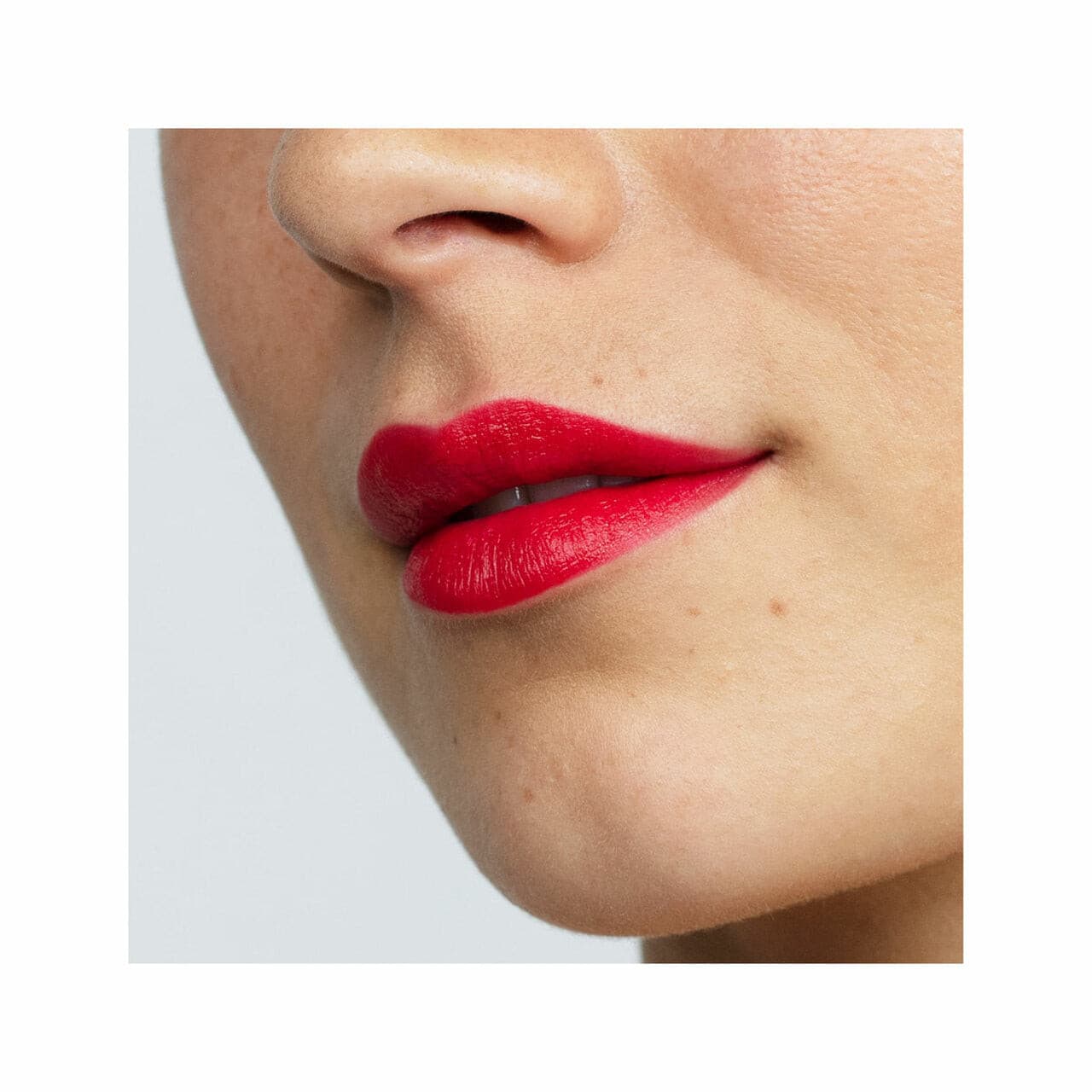Antipodes Moisture-Boost Natural Lipstick 4g - Forest Berry Red.